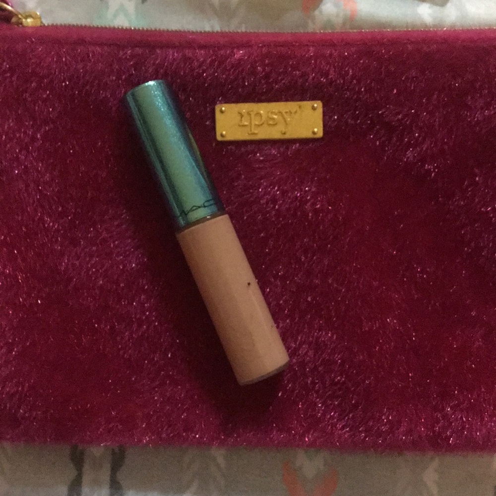 MAC Lipglass limited edition